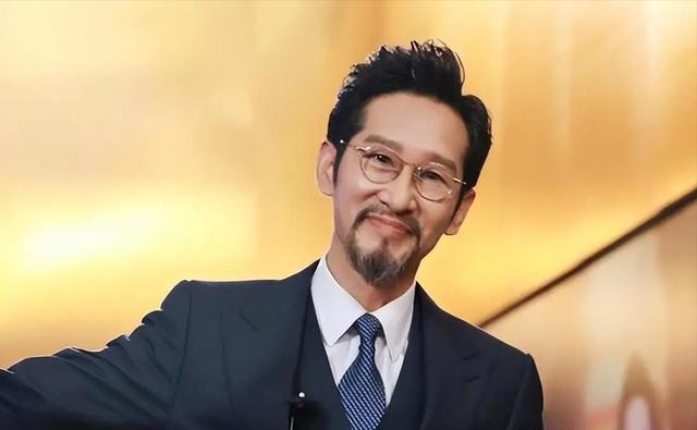 王劲松:一路走得苦!有戏演就对,如今没儿没女依旧很幸福