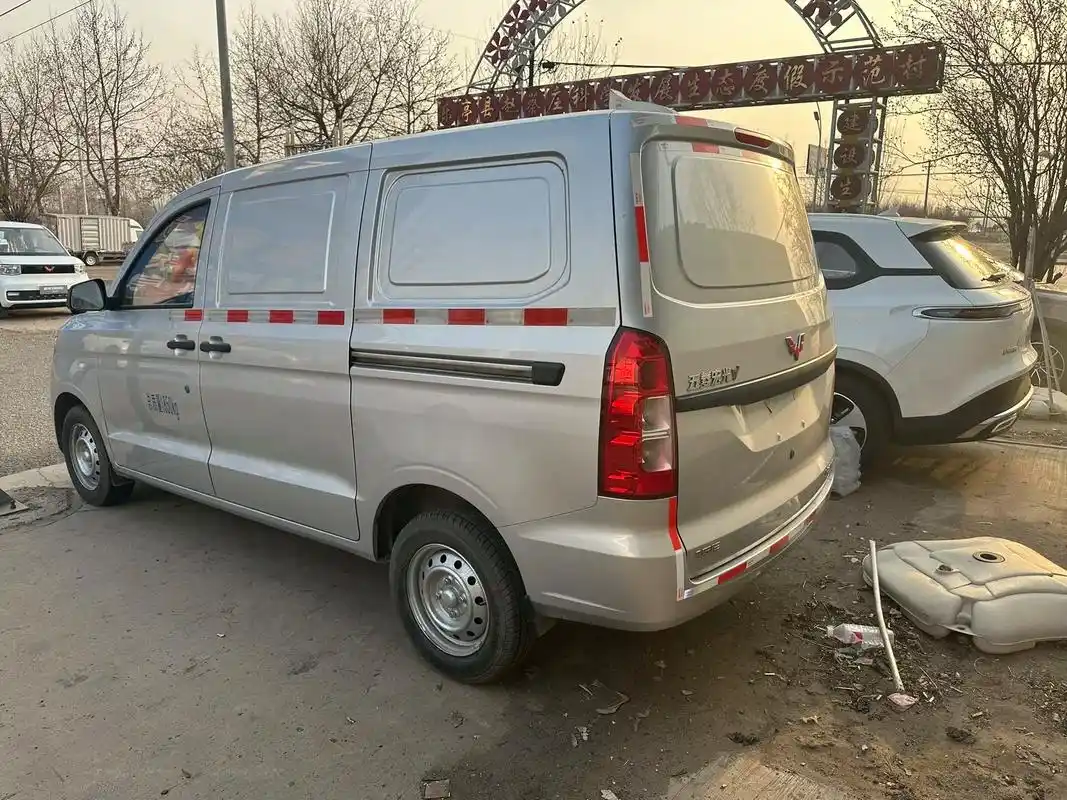 五菱宏光v拉货神器!超低首付888元贷回家#创业致富首选五菱 - 抖音