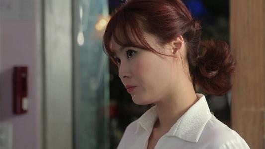 求韩国电影《年轻的母亲》123资源,清晰度越高越好