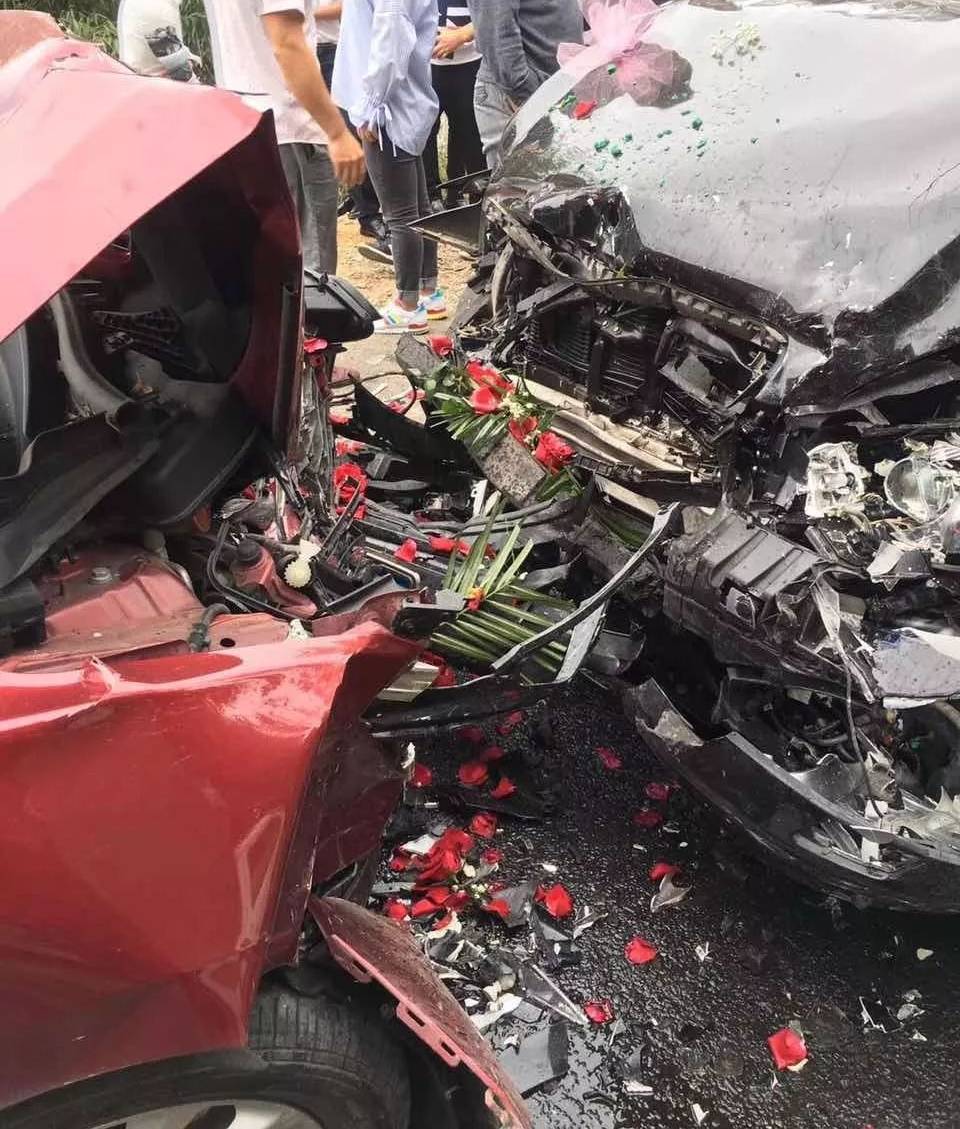 吓坏了!弋阳微友亲历上饶2辆婚车相撞,喜事变闹心事