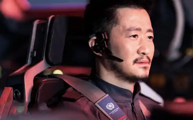 吴京回应现场叫爷爷的尴尬并称要开辟中国怪兽电影新赛道