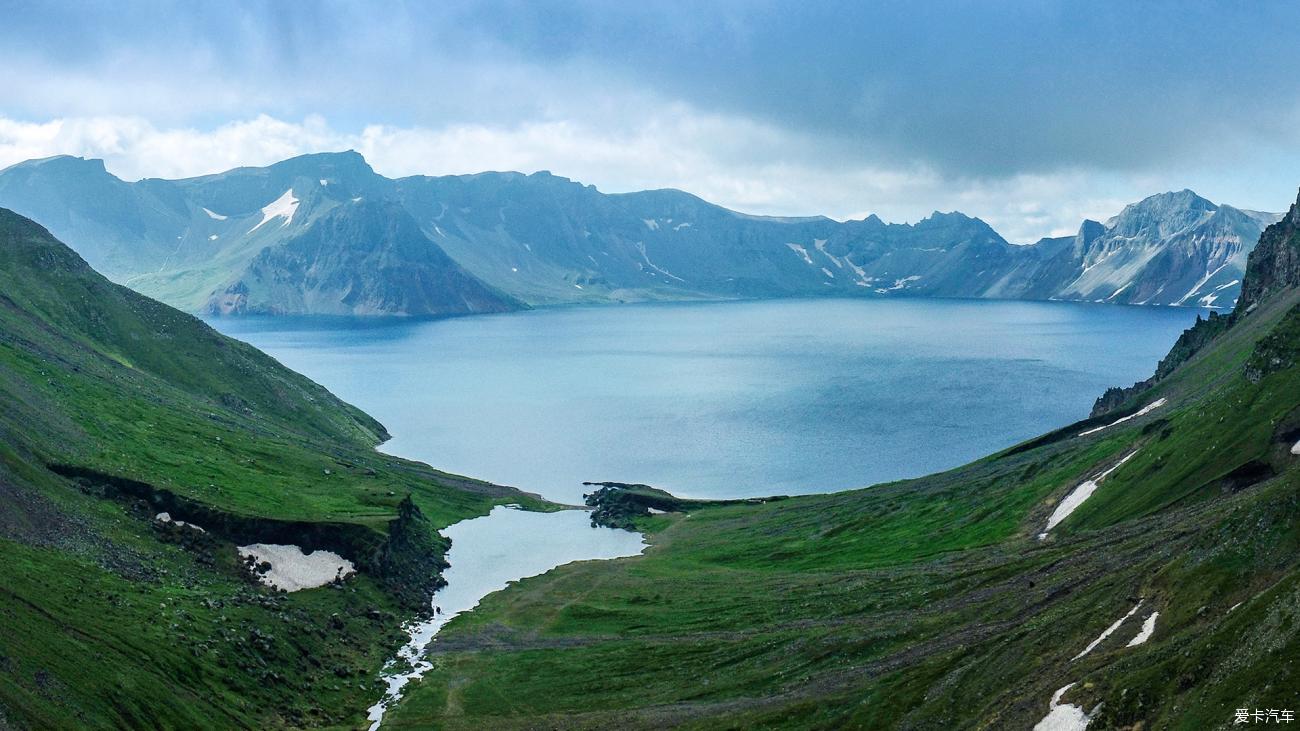 东北第一高峰海拔最高的火山体长白山天池让人惊艳