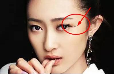 容易烂桃花缠身桃花痣又叫苦情痣